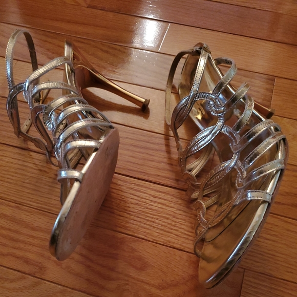 Stuart Weitzman Heels - Picture 3 of 11